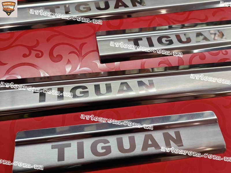 Накладки на пороги Volkswagen TIGUAN *2007-2015 (Premium Нержавійка з логотипом) Фольксваген Тігуан P-VW29 nn. фото
